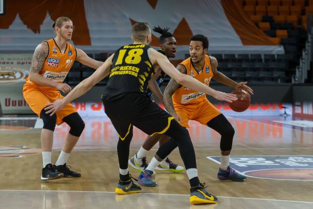 了紧密的团 了紧密的团