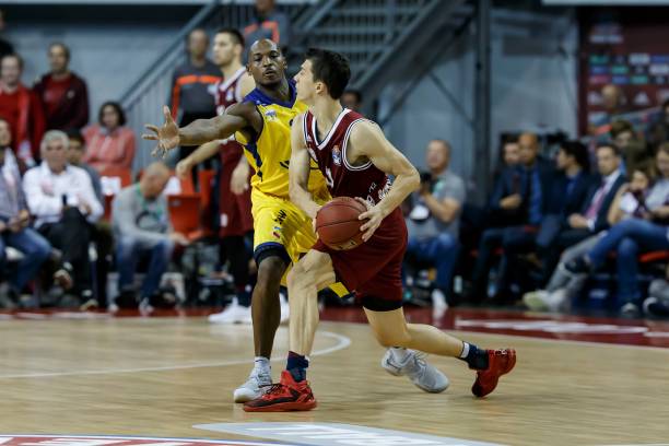 队在媒体和 队在媒体和